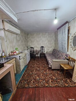 Həyət evi kirayə verilir, Elmlər Akademiyası m.