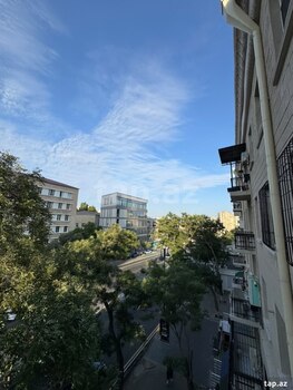 2-otaqlı mənzil, Ələsgər Ələkbərov küç., 60 m²