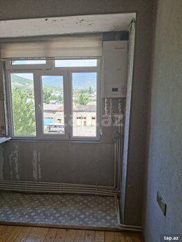 3-otaqlı mənzil kirayə verilir, Şəki ş., 72 m²