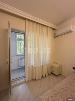 4-otaqlı mənzil, Cəmşid Naxçıvanskı küç., 110 m²