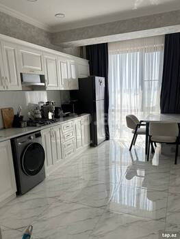 2-otaqlı yeni tikili kirayə verilir, Gəncə ş. , 90 m²