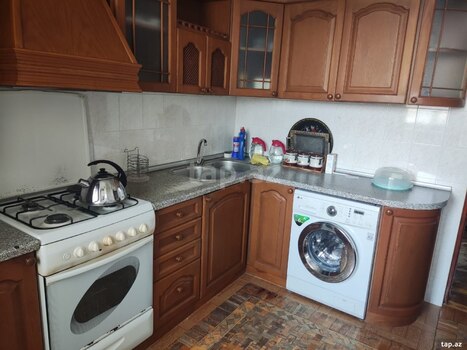 4-otaqlı mənzil kirayə verilir, Rövşən Hüseynov küç., 110 m²