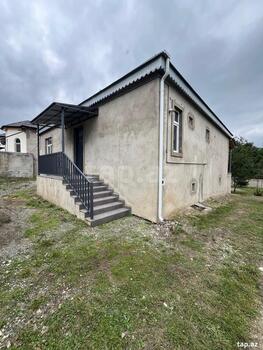Villa, Quba r.