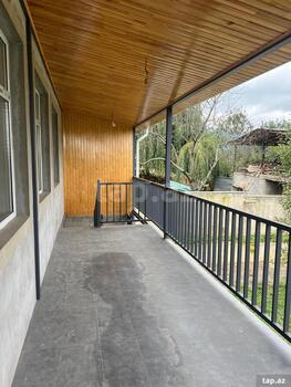 Villa, Quba r.