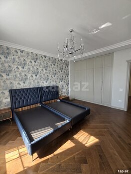 Villa, Qəbələ r.