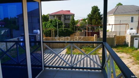 Bağ evi, Novxanı qəs.