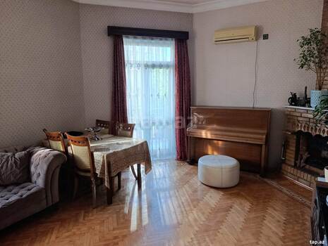 3-otaqlı mənzil, 28 May m., 82 m²
