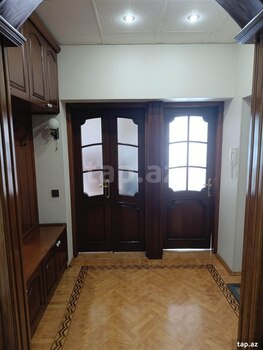 3-otaqlı mənzil, 28 May m., 82 m²