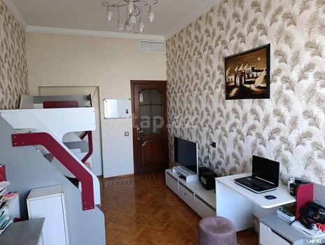 3-otaqlı mənzil, 28 May m., 82 m²