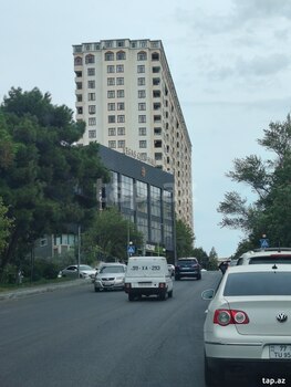 4-otaqlı yeni tikili, Nəsrəddin Tusi küç., 105 m²