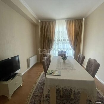 4-otaqlı yeni tikili kirayə verilir, Gəncə ş., 127 m²