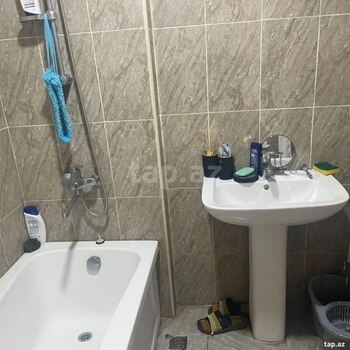 4-otaqlı yeni tikili kirayə verilir, Gəncə ş., 127 m²
