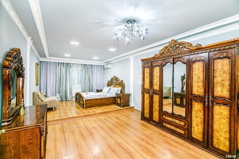 4-otaqlı mənzil kirayə verilir, 28 May küç., 140 m²