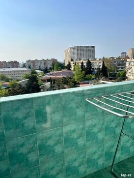 3-otaqlı mənzil, Nəsrəddin Tusi küç., 75 m²