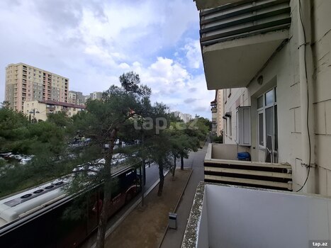 3-otaqlı mənzil, Qara Qarayev m., 80 m²