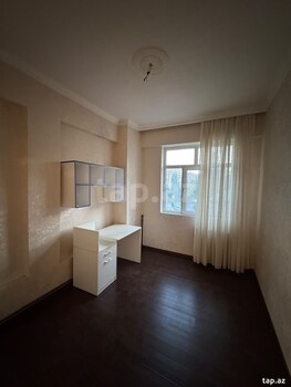 3-otaqlı yeni tikili, Mir Cəlal küç., 72 m²