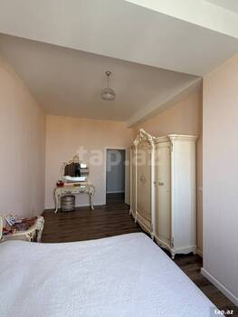 3-otaqlı yeni tikili, Memar Əcəmi m., 130 m²