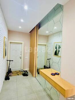 3-otaqlı yeni tikili, Memar Əcəmi m., 130 m²