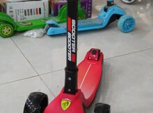 Samokat "Ferrari"