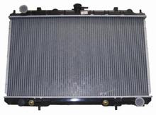 "Nissan Maxima (2000-2006)" su radiatoru