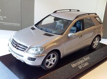"Mercedes-Benz  M Klass" model