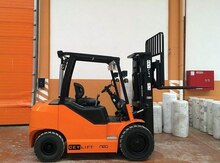 Forklift Çəngəlli yükləyici 25D, 2022 il