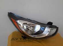 "Hyundai Accent Usa 2011" farası