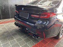 "BMW G30" yarasa baqaj spoyleri