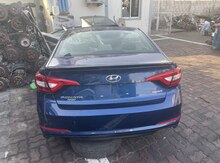 "Hyundai 2015" qapıları
