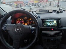 "Opel" android monitorların yığılması