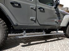 "Jeep Wrangler" elektron ayaqaltısı