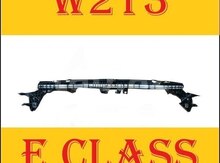 "Mercedes-Benz E-Class (W213)" plasması
