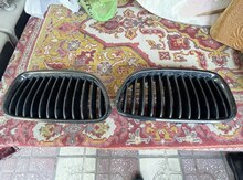 "BMW" radiator barmaqlığı