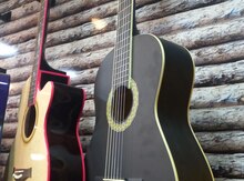 "MBAT 4×4" gitarası