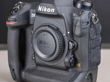 Nikon D6 body