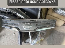 "Nissan Note" radiator barmaqlığı