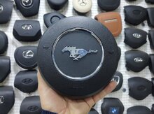 "Ford Mustang" airbag qapağı