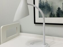 Taymerli masaüstü lampa