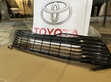 "Toyota Camry 2018/2022" radiator barmaqlığı