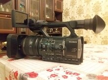 Videokamera "Sony AX 2000"