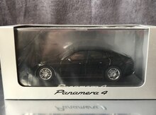 Коллекционная модель "Porsche Panamera 4 II Generation black metallic 2017"