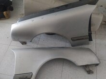 "Mercedes W210"  yan qanadları