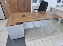 Ofis masası 