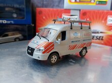 Коллекционная модель "GAZ-2752 Sobol furgon Road Assistance"