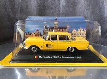 Коллекционная модель "Mercedes-Benz 200D W110 Taxi Brussels yellow 1966"