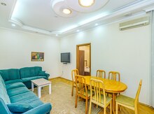 3-otaqlı mənzil kirayə verilir, Sahil m., 100 m²