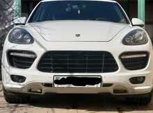 Porsche Cayenne GTS, 2013 il