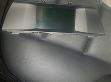 "BMW 5 Series (F10)" monitoru