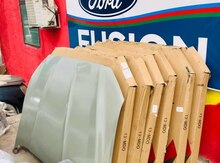 "Ford Fusion" kapotu 