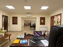 Ofis icarəyə verilir, Elmlər Akademiyası m.